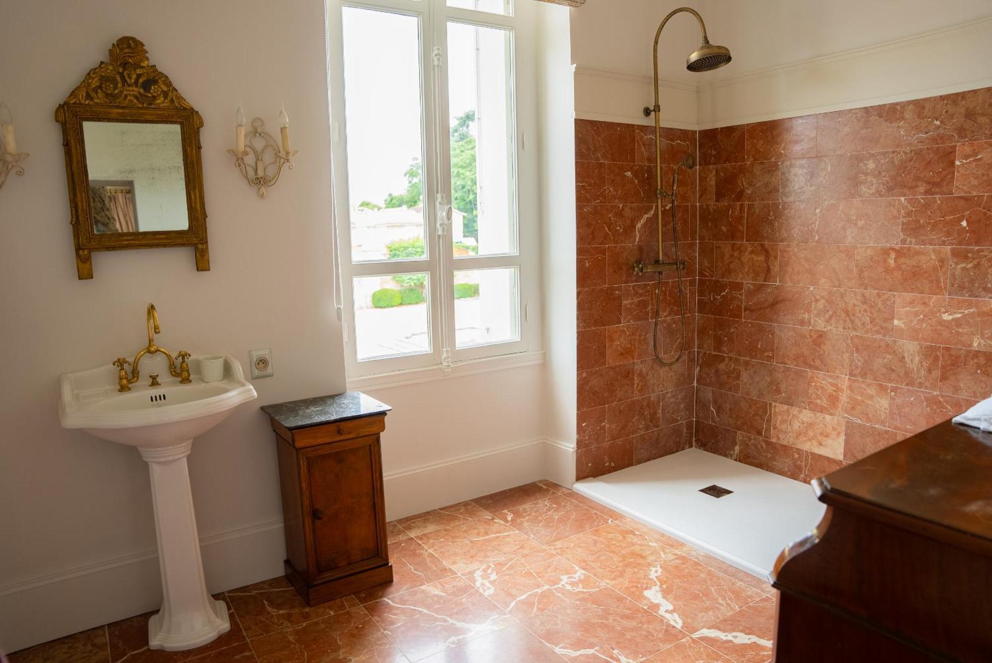 Chateau De Lussac Lussac  Room photo